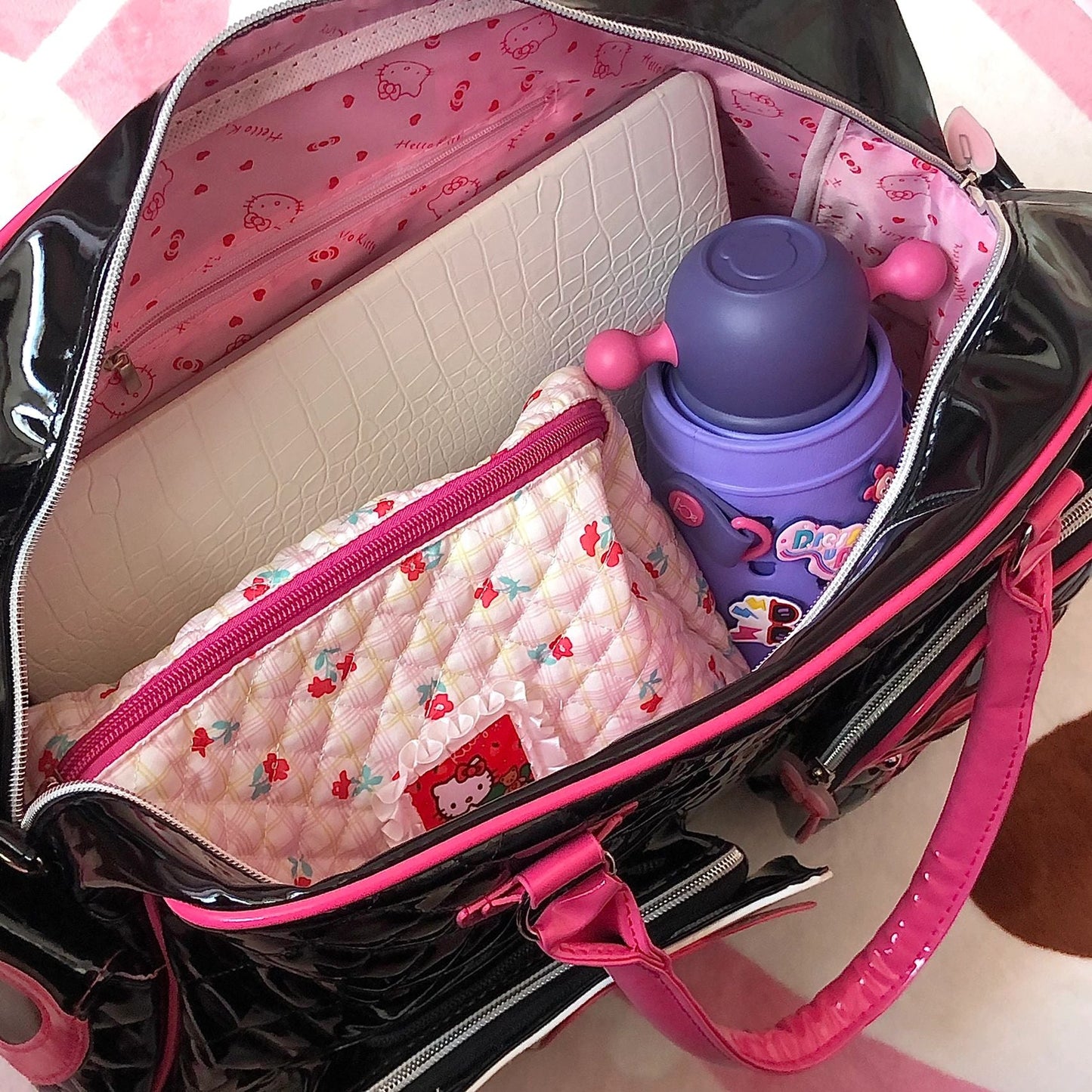 Hello Kitty Large Capacity Purse & Gym Bag