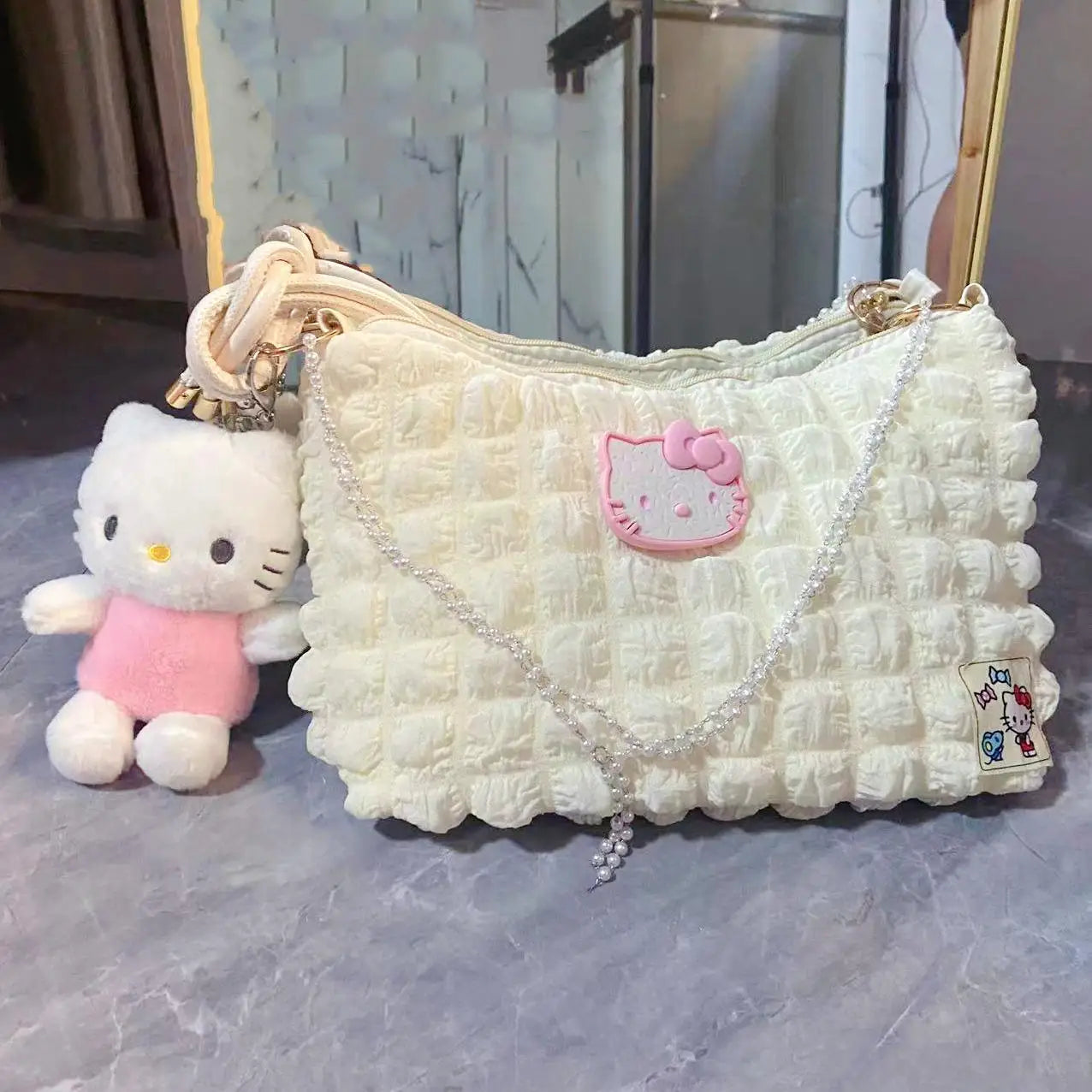 Hello Kitty Pearl Chains Purse With Plushie